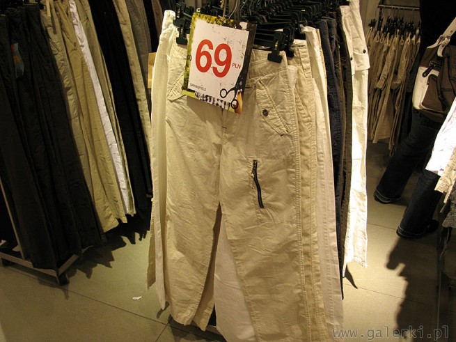 Luźne spodnie w Springfield - wyprzedaż i cena 69PLN