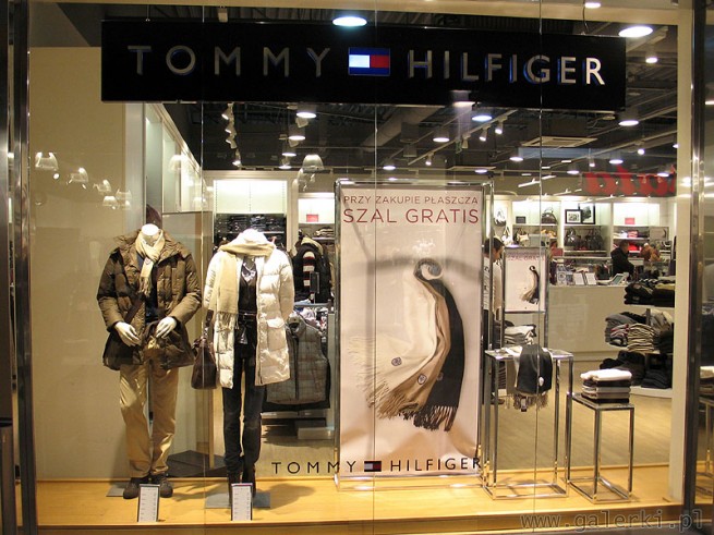 Tommy Hilfiger jest jedną z najbardziej rozpoznawanych marek na świecie wśród ...