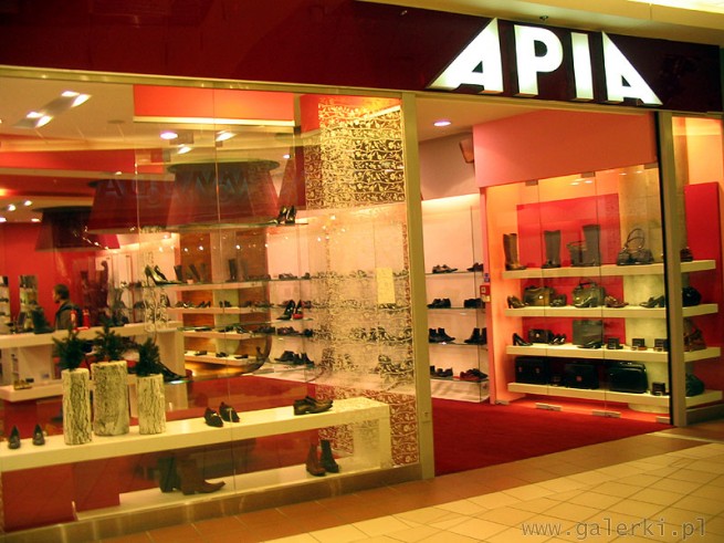 Apia - oryginalne buty. Bywają nawet w niebieskim kolorze;) Apia sprzedaje buty ...
