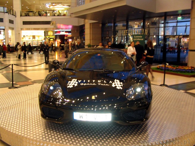 Ferrari Vistula (360 Modena w kolorze black. Auto które można spotkać na warszawskich ...