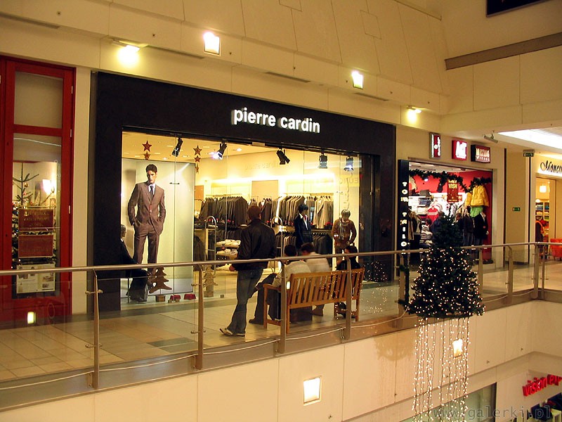 Pierre Cardin - elegancka odzież męska. Garnitury, koszule, krawaty, dodatki. ...