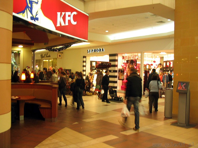 KFC - sieć Fast Food z Kentucky  USA. Tu zjesz kurczaka