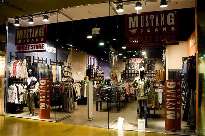 Mustang Jeans to niemiecka marka, która swoimi jeansami podbiła całą Europę. ...