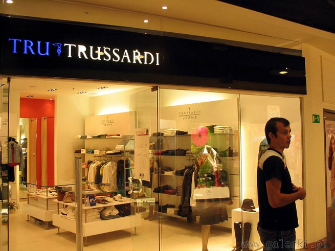 Trussardi Jeans - włoska moda. Najwyższej jakości ubrania dla Pań i Panów. ...